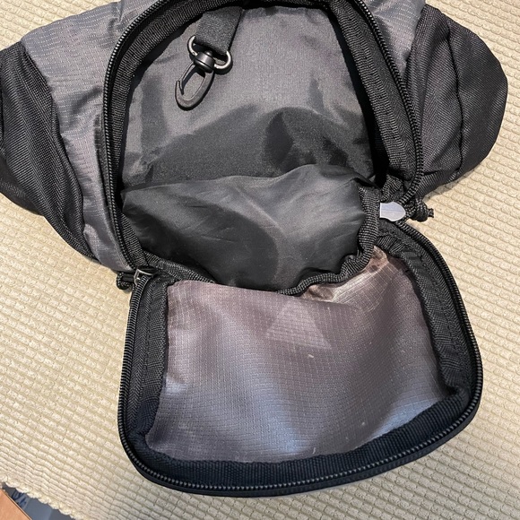 Seattle Sports SUP waist pack with leash - Picture 4 of 5